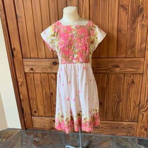 Beautiful flowered vintage dress